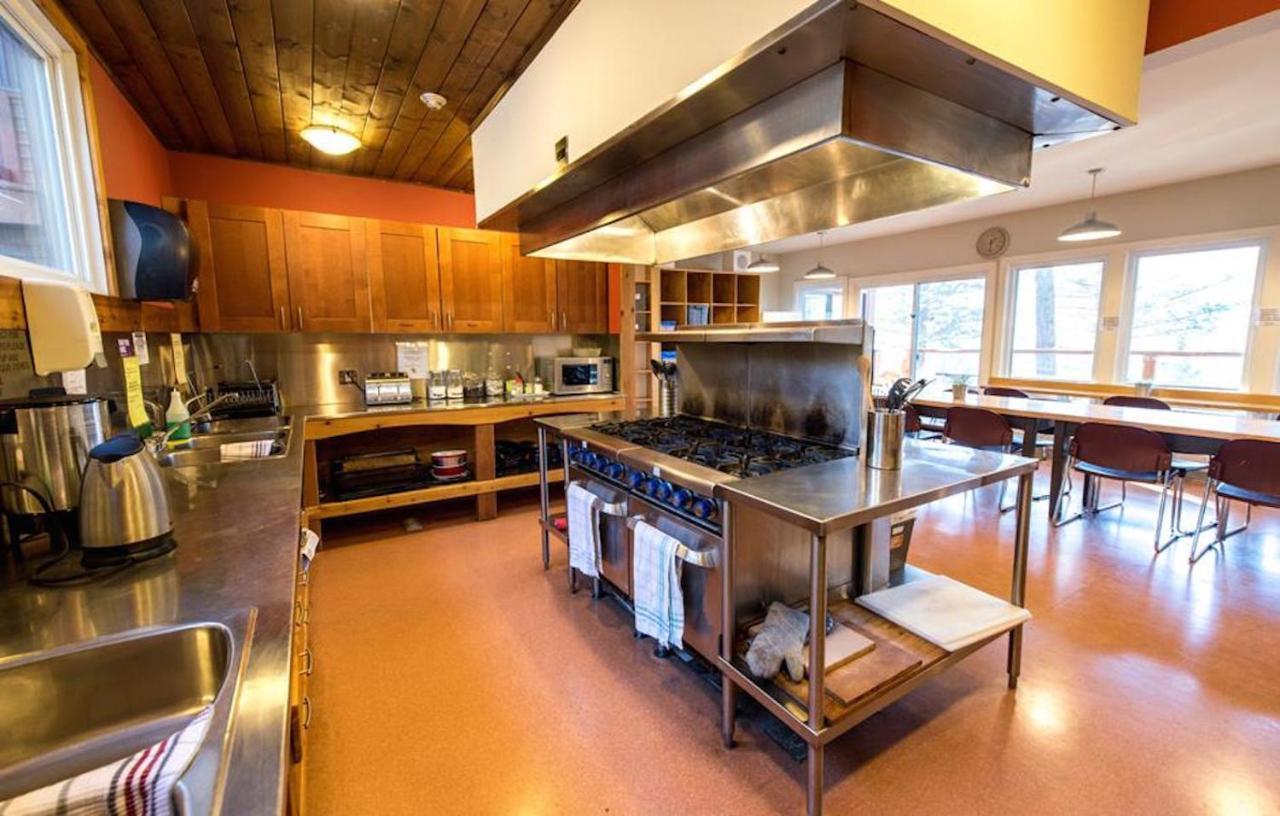 Canmore Alpine Hostel - Alpine Club Of Canada Ngoại thất bức ảnh