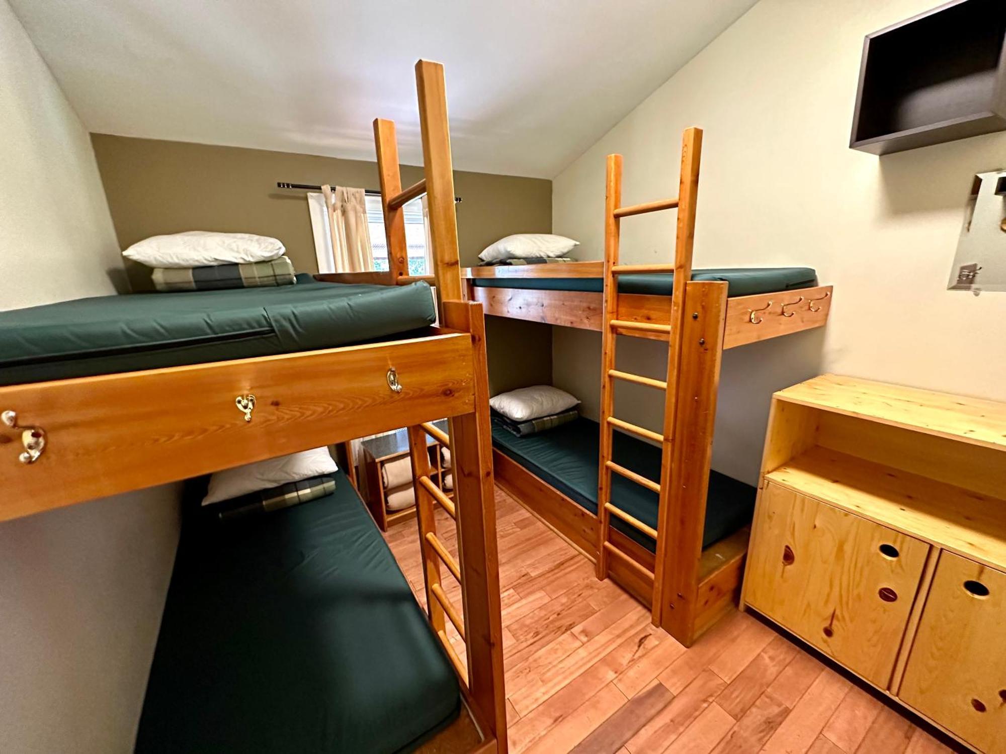 Canmore Alpine Hostel - Alpine Club Of Canada Ngoại thất bức ảnh