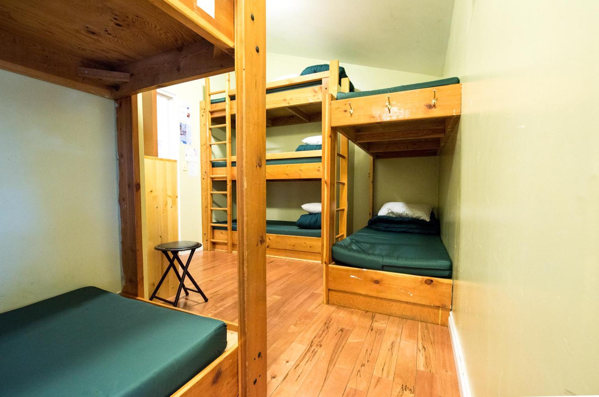 Canmore Alpine Hostel - Alpine Club Of Canada Ngoại thất bức ảnh