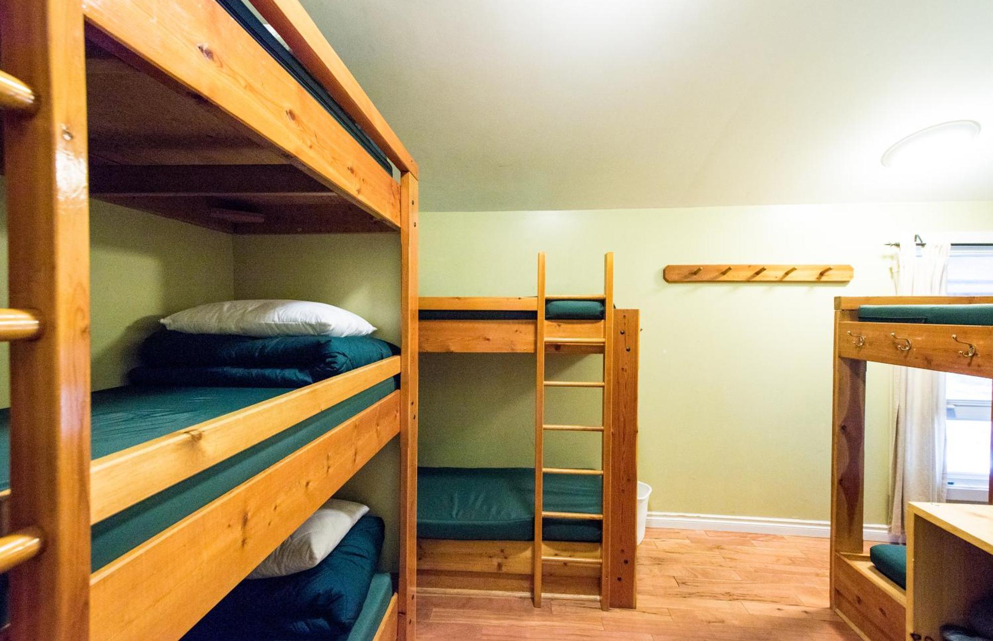 Canmore Alpine Hostel - Alpine Club Of Canada Ngoại thất bức ảnh