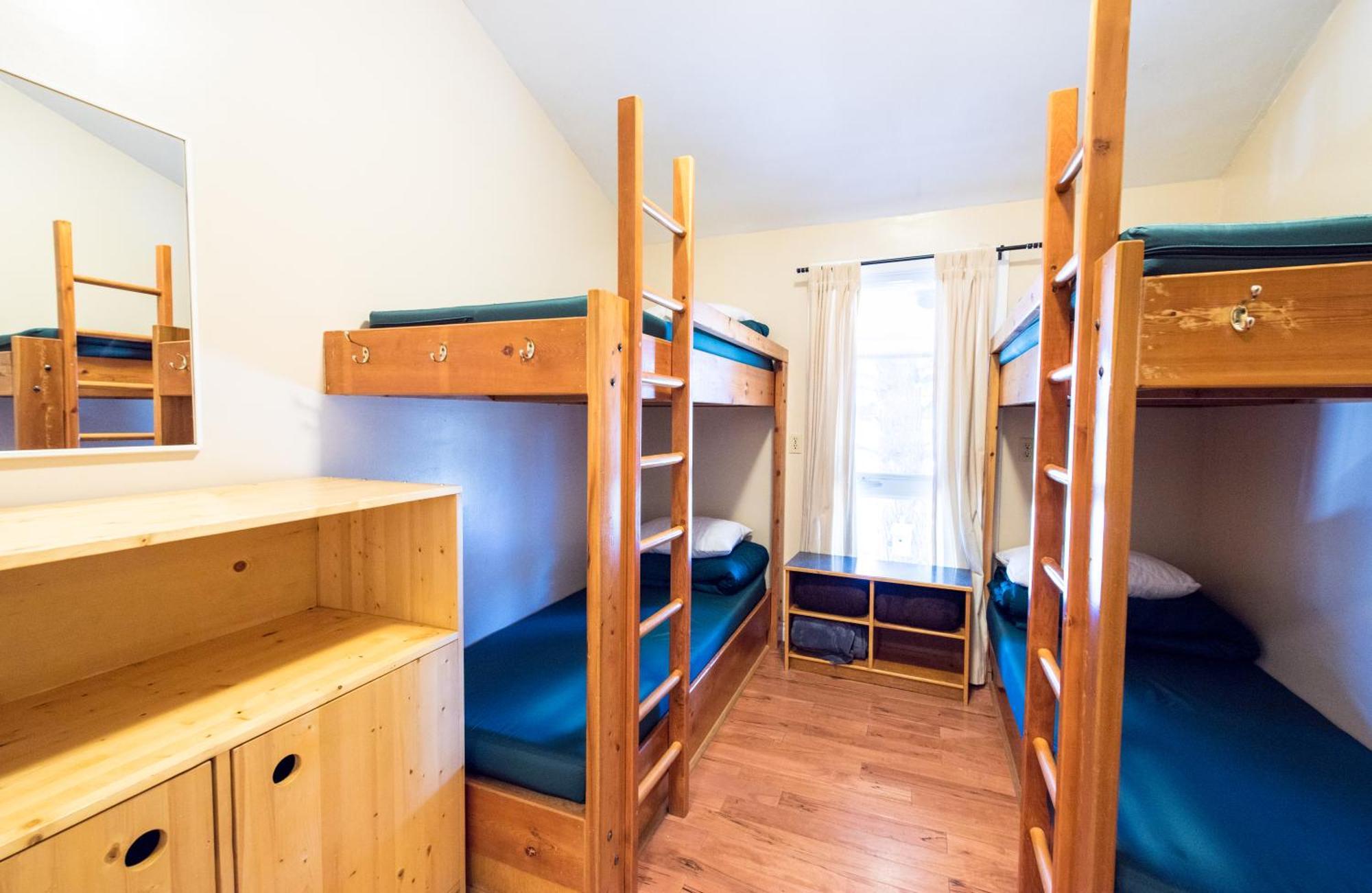Canmore Alpine Hostel - Alpine Club Of Canada Ngoại thất bức ảnh