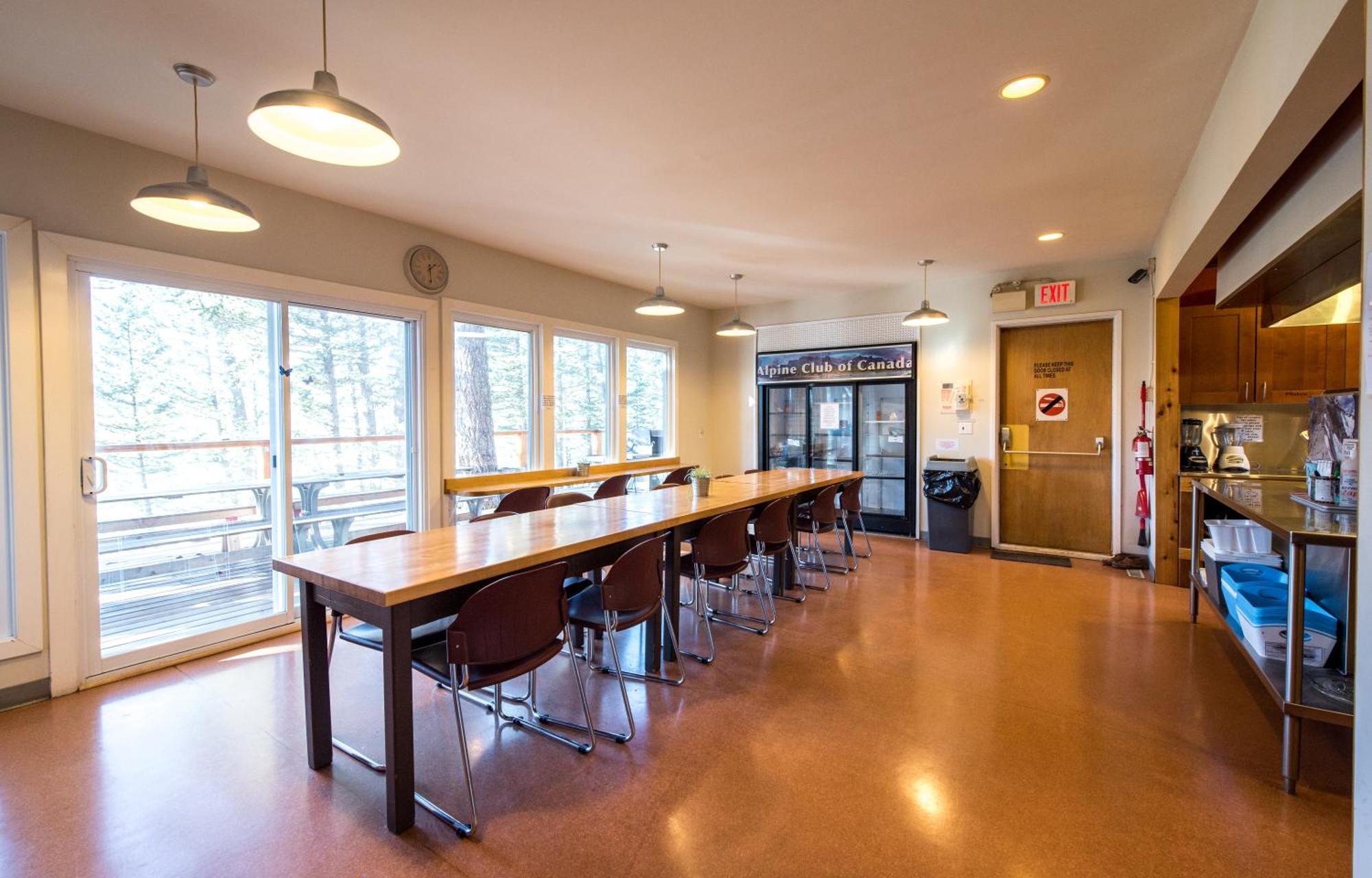 Canmore Alpine Hostel - Alpine Club Of Canada Ngoại thất bức ảnh