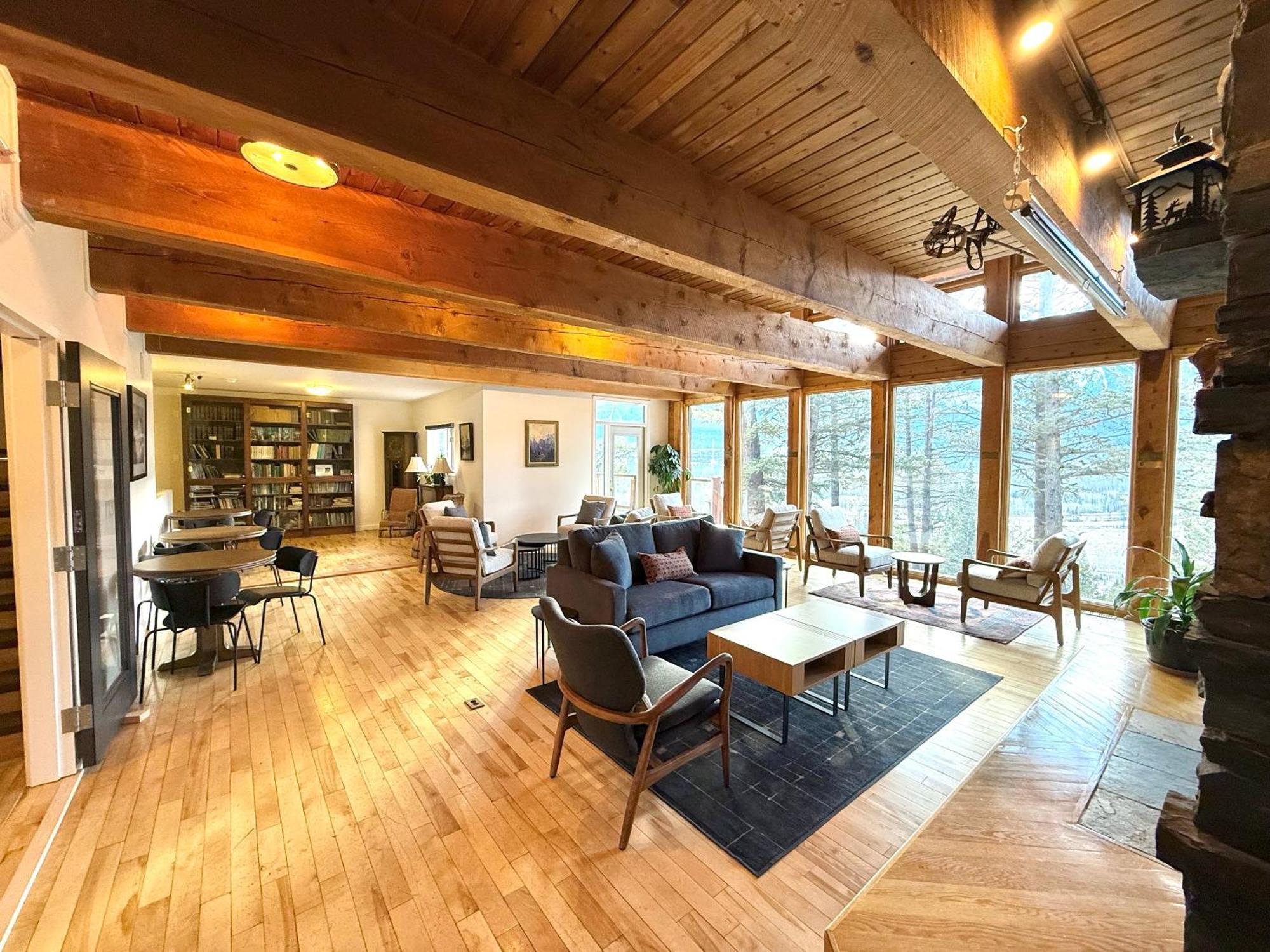 Canmore Alpine Hostel - Alpine Club Of Canada Ngoại thất bức ảnh