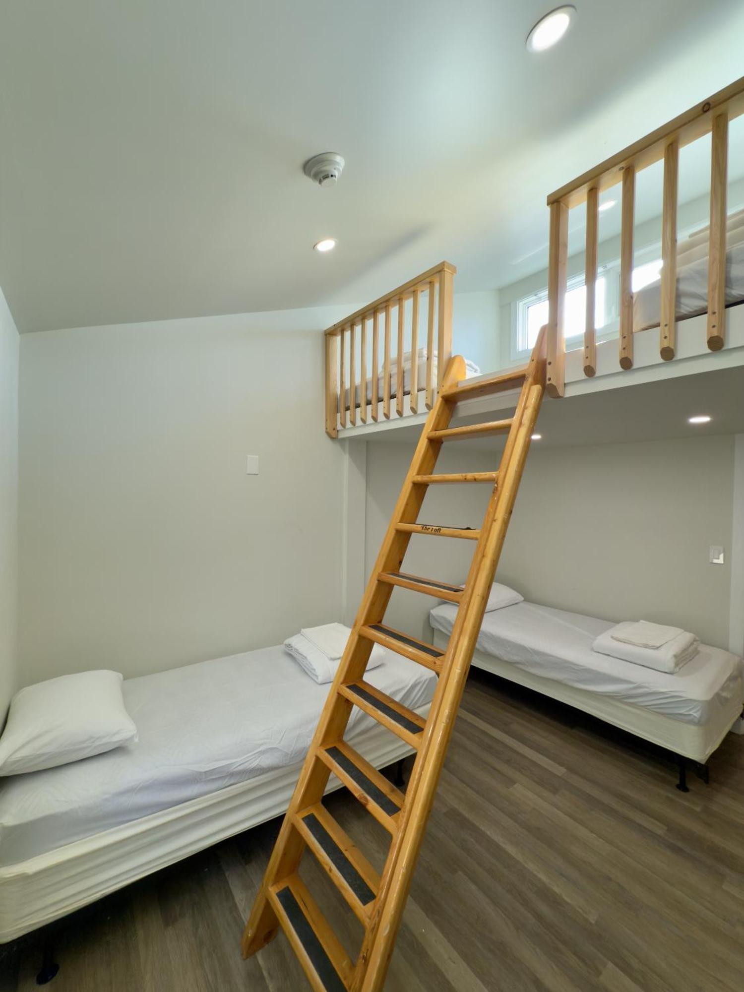Canmore Alpine Hostel - Alpine Club Of Canada Ngoại thất bức ảnh